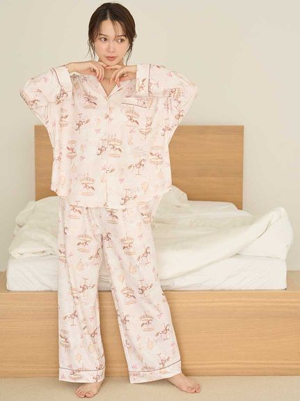 新品未開封 スナイデルホーム パジャマ SNIDEL HOME（スナイデルホーム）の「エンブレムジャガード