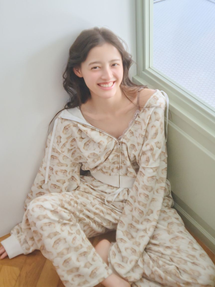 限定 ほぼ未使用 SNIDEL  nekomimi パーカー ショーツ SNIDEL HOME × 新木優子】ニットショートパンツ(ショートパンツ