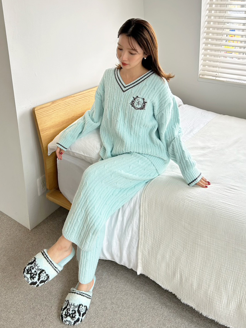 【新品】スナイデルホーム　カップインワンピース ＆カーディガンセット　モカ SNIDEL HOME（スナイデルホーム）の「カップインニット