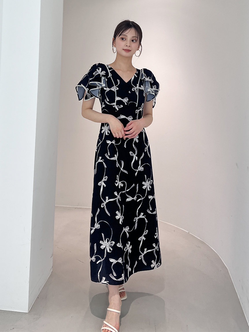 00サイズあり】Sustainableリボンプリントワンピース(マキシ・ロング