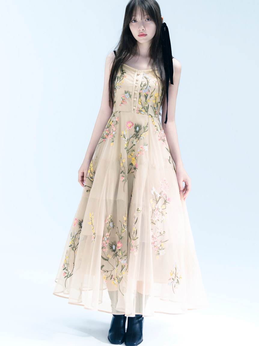 エンブロイダリーチュールドレス【カンヘウォン着用】(マキシ・ロング