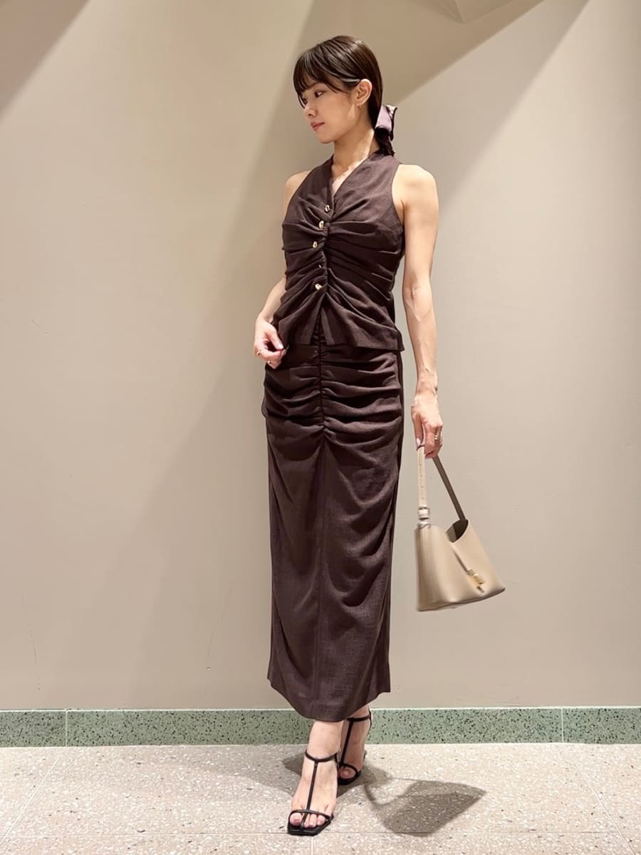 SWFS254061_c_058_L.jpg