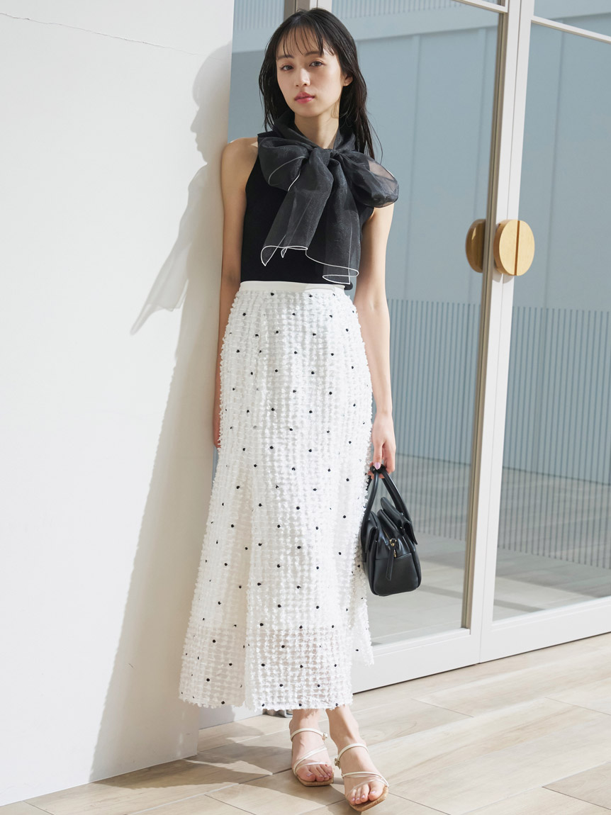 スナイデルSNIDELアイボリー ロングスカート SNIDEL（スナイデル）の「サテンロングスカート（スカート）」 - WEAR