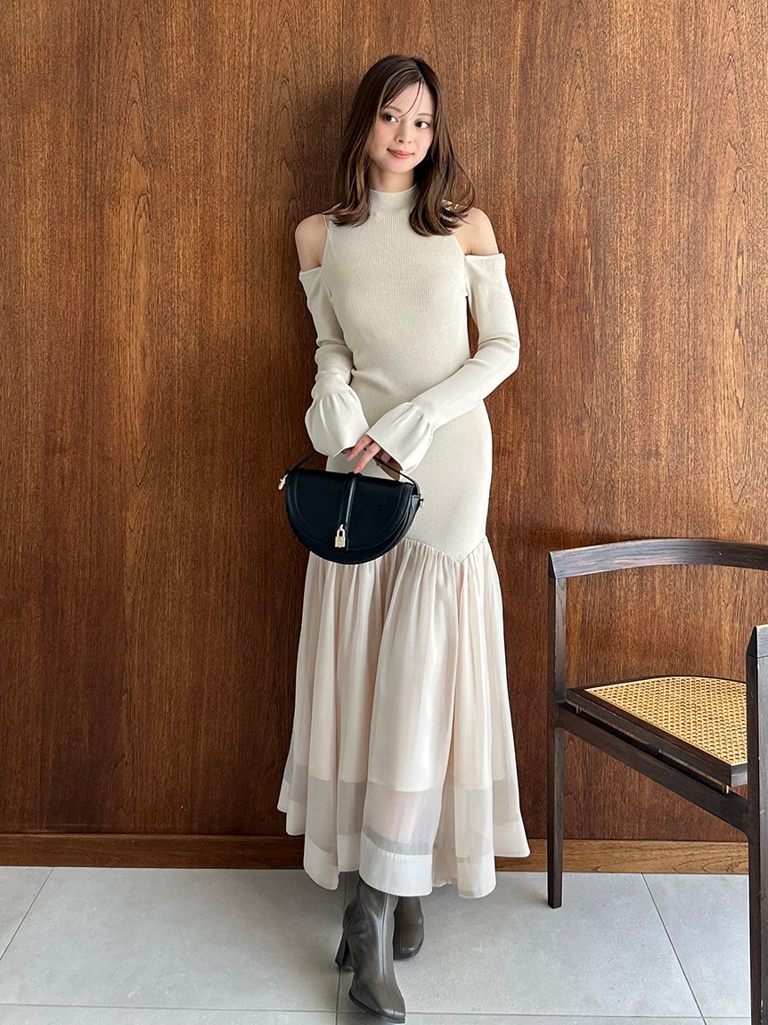 Sustainableコールドショルダーニットワンピース(マキシ・ロング