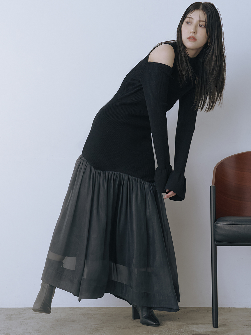 Sustainableコールドショルダーニットワンピース(マキシ・ロング