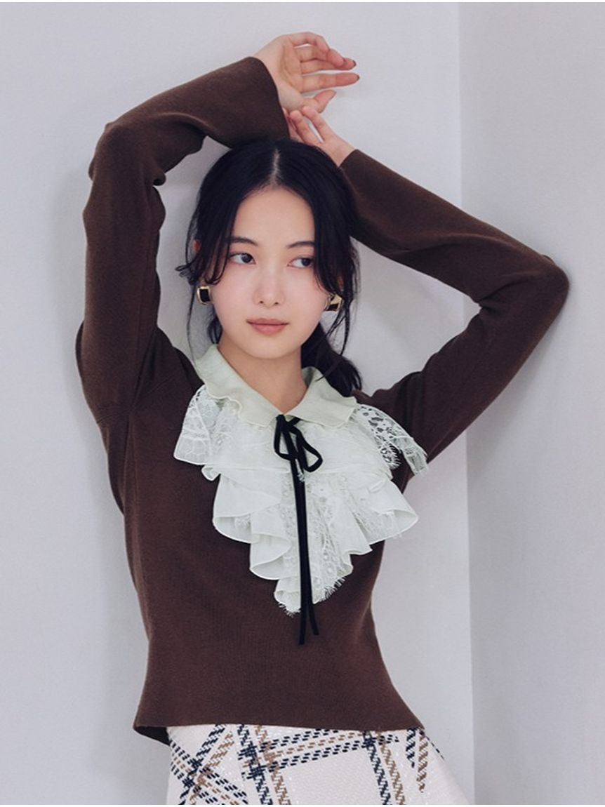 即日発送❣️ SNIDEL ラッフル刺繍ニットプルオーバー　ブラック SNIDEL（スナイデル）の「ラッフル刺繍ニットプルオーバー（ニット