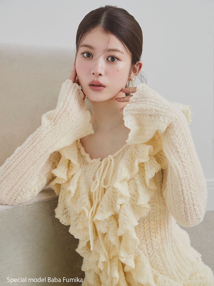 SNIDEL ラッフル刺練ニットプルオーバー SNIDEL ニット セーター ラッフル刺繍ニットプルオーバー