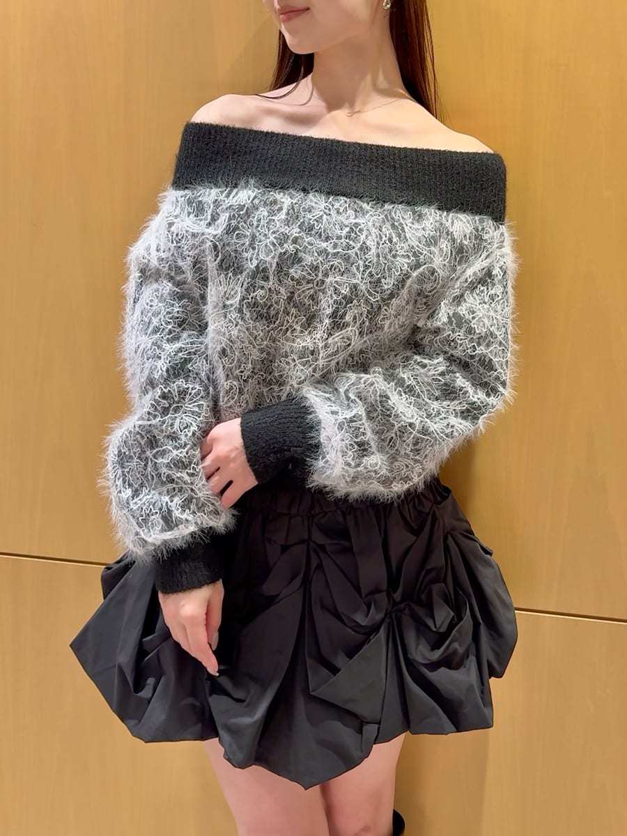 SNIDEL レース付きオフショルニット SNIDEL（スナイデル）の「レーストリミングオフショルプルオーバー