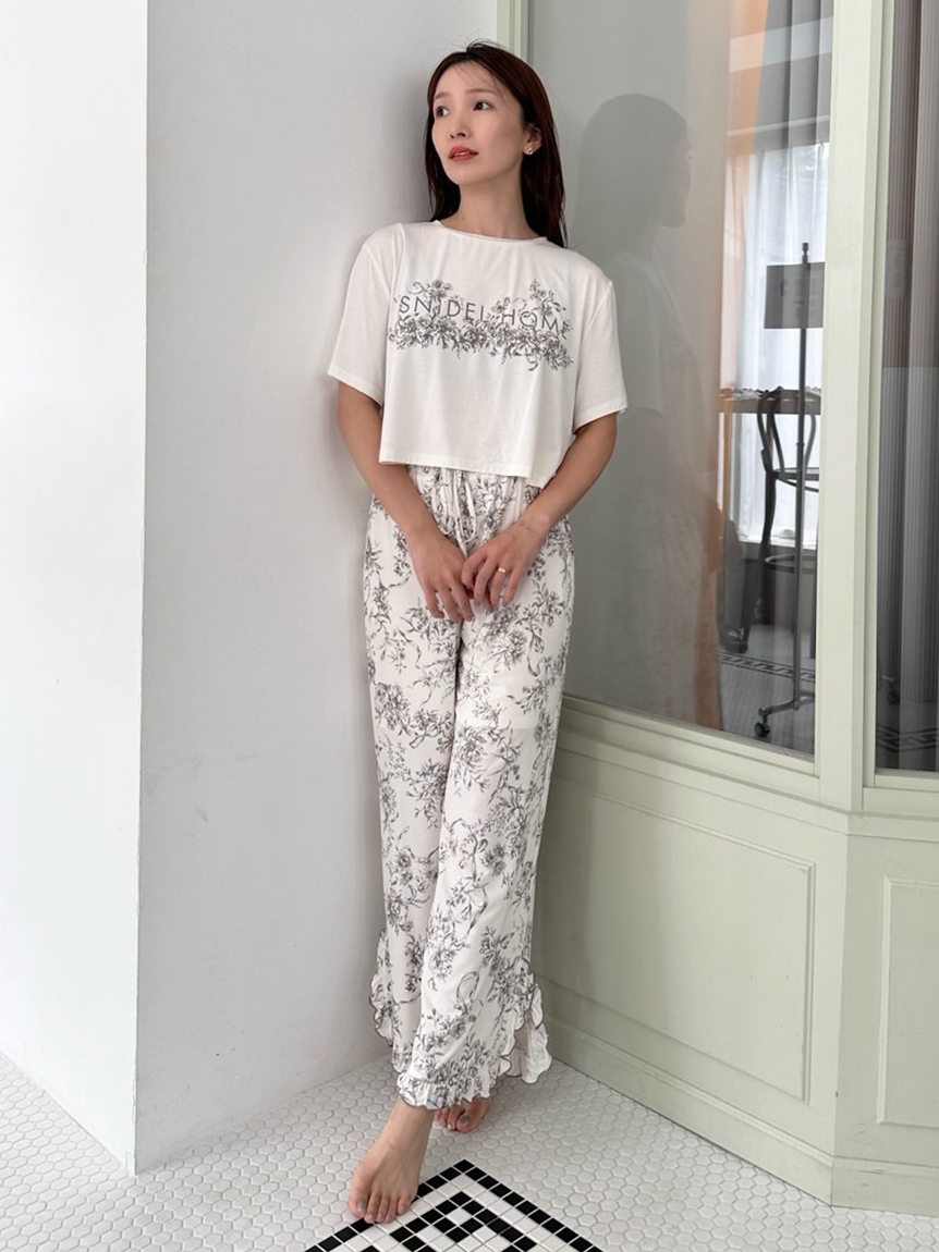 接触冷感】カットレーヨンTシャツ(カットソー＆Tシャツ)｜スナイデル