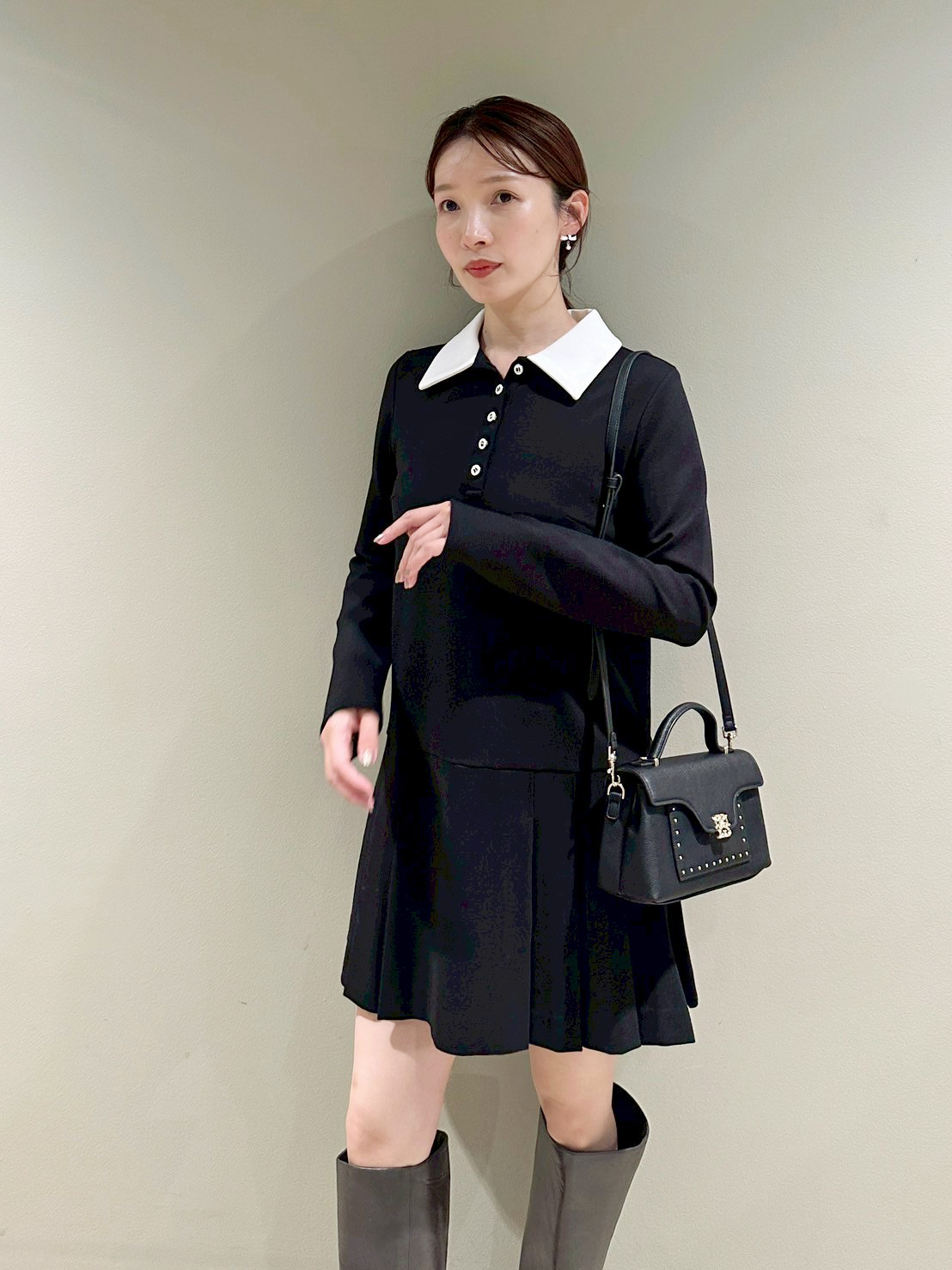 衿つきプリーツカットミニワンピース(ミニワンピース)｜ワンピース