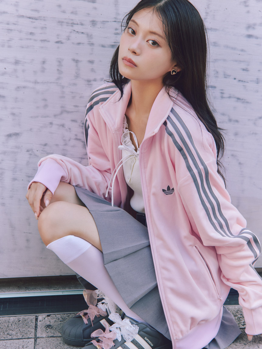 ★新品未使用★ M アディダス　adidas ファイヤーバード　ピンク adidas（アディダス）の「アディカラー クラシックス ルーズ
