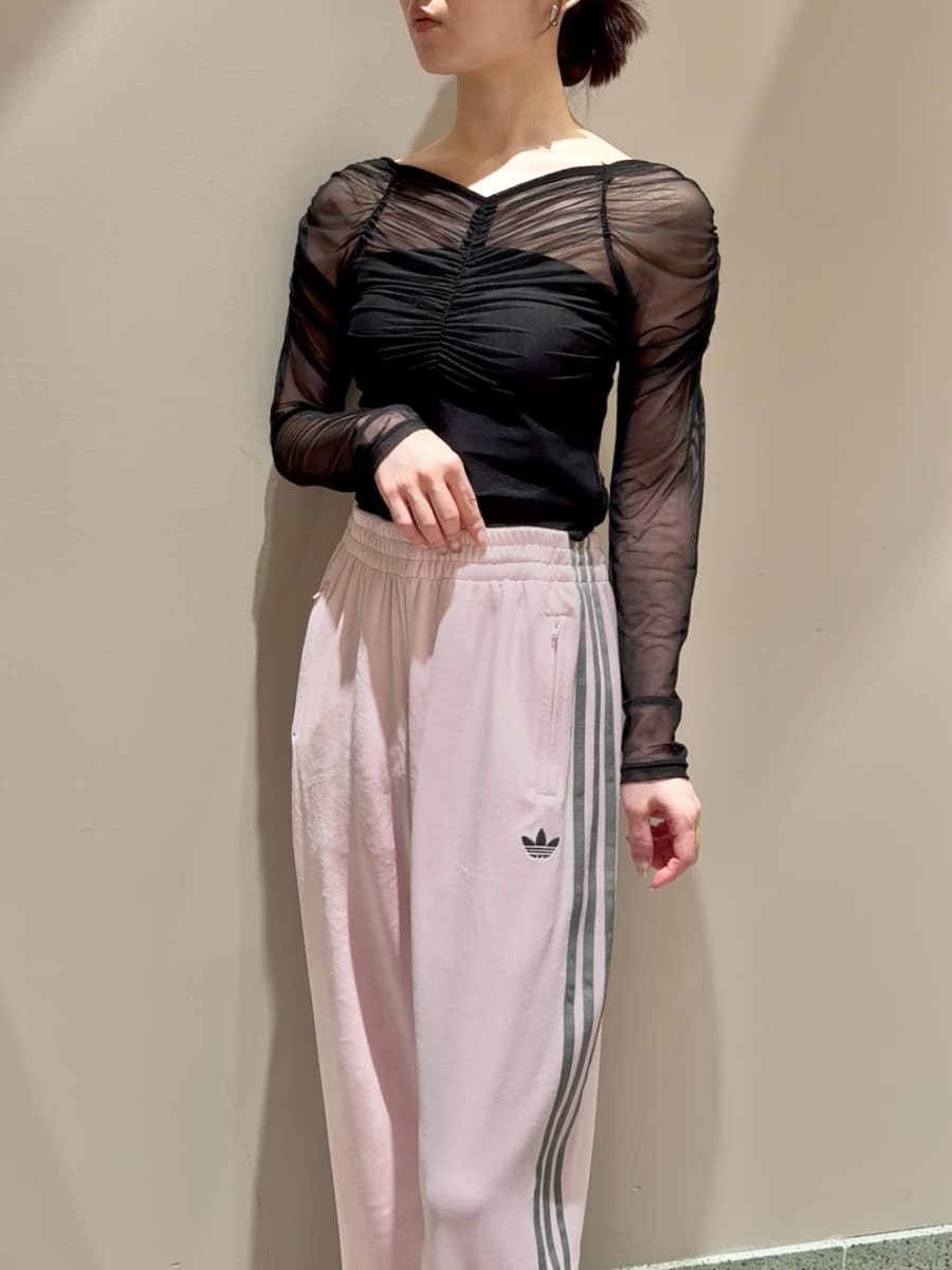 【新品】snidel ギャザーオフショルチュールトップス ギャザーオフショルチュールトップス(Tシャツ・カットソー)｜トップス