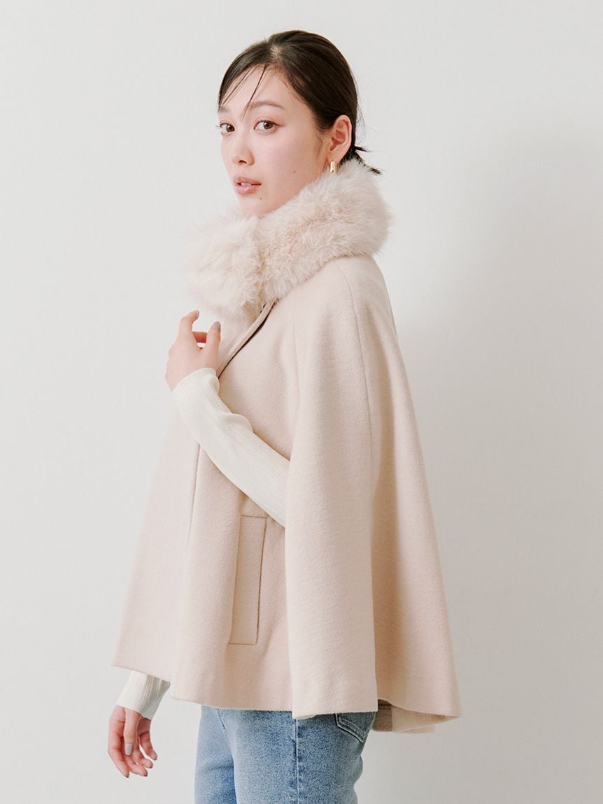 新作　完売　レア　SNIDEL ショートケープコート　ポンチョ　アイボリー SNIDEL スナイデル ショートケープコート アイボリー/FREE｜結婚
