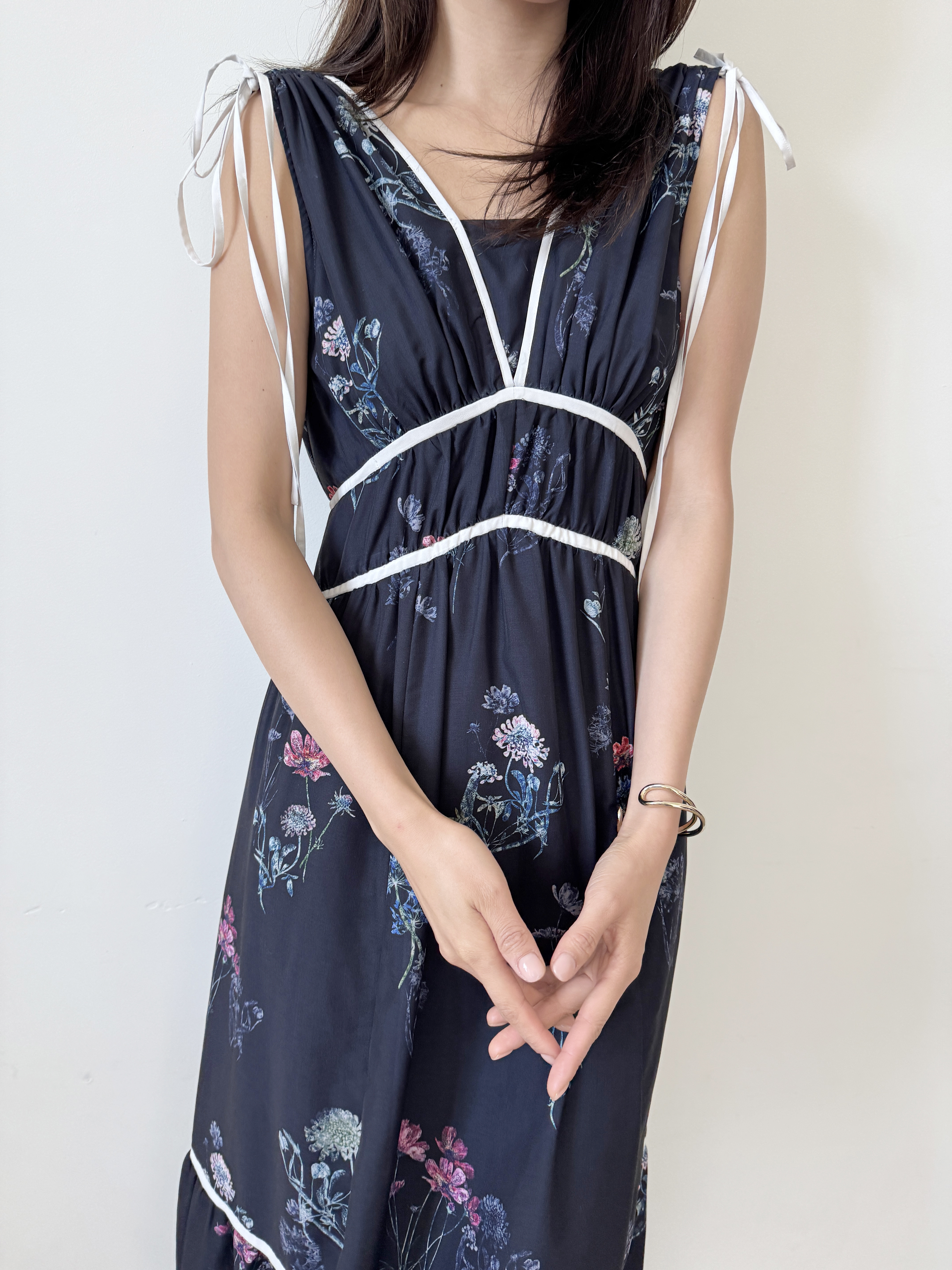 00サイズあり】フラワードロストディティールワンピース(マキシ