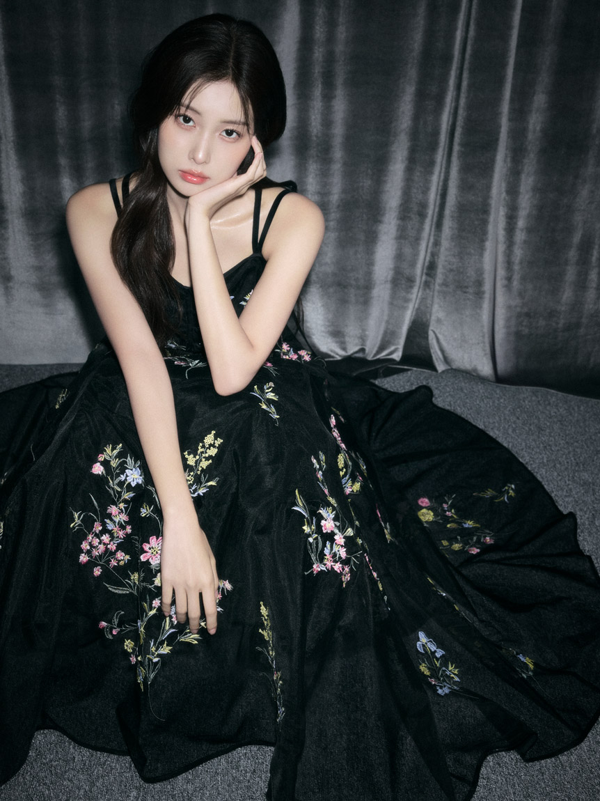 エンブロイダリーチュールドレス【カンヘウォン着用】(マキシ・ロング