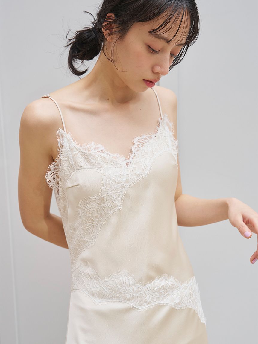SNIDEL(スナイデル) レーストリムサテンキャミ⭐︎川﨑桜さん着用カラー レーストリムサテンキャミワンピース(ロングワンピース)｜ワンピース