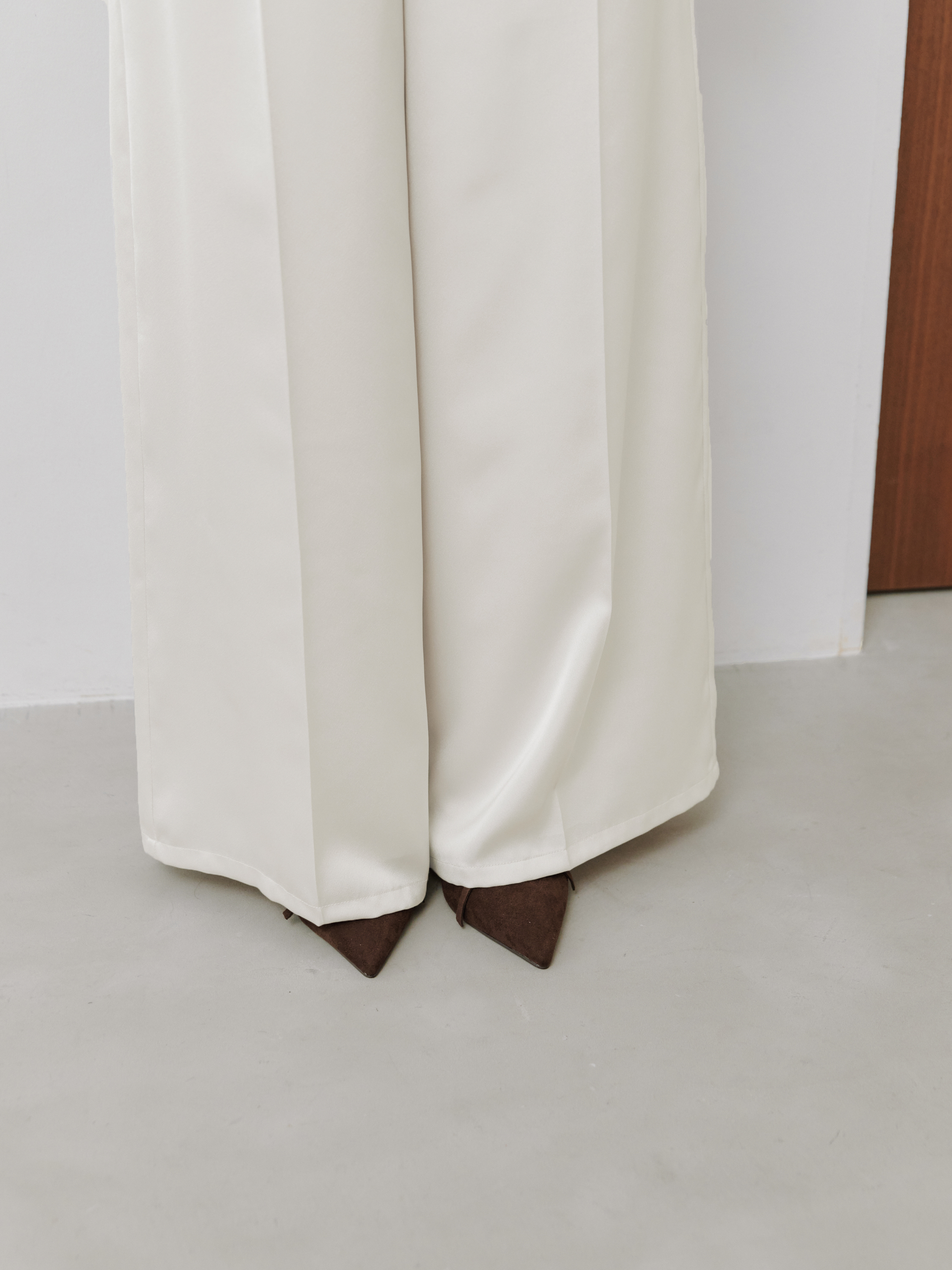 サテンワイドパンツ(ロングパンツ)｜パンツ｜SNIDEL(スナイデル