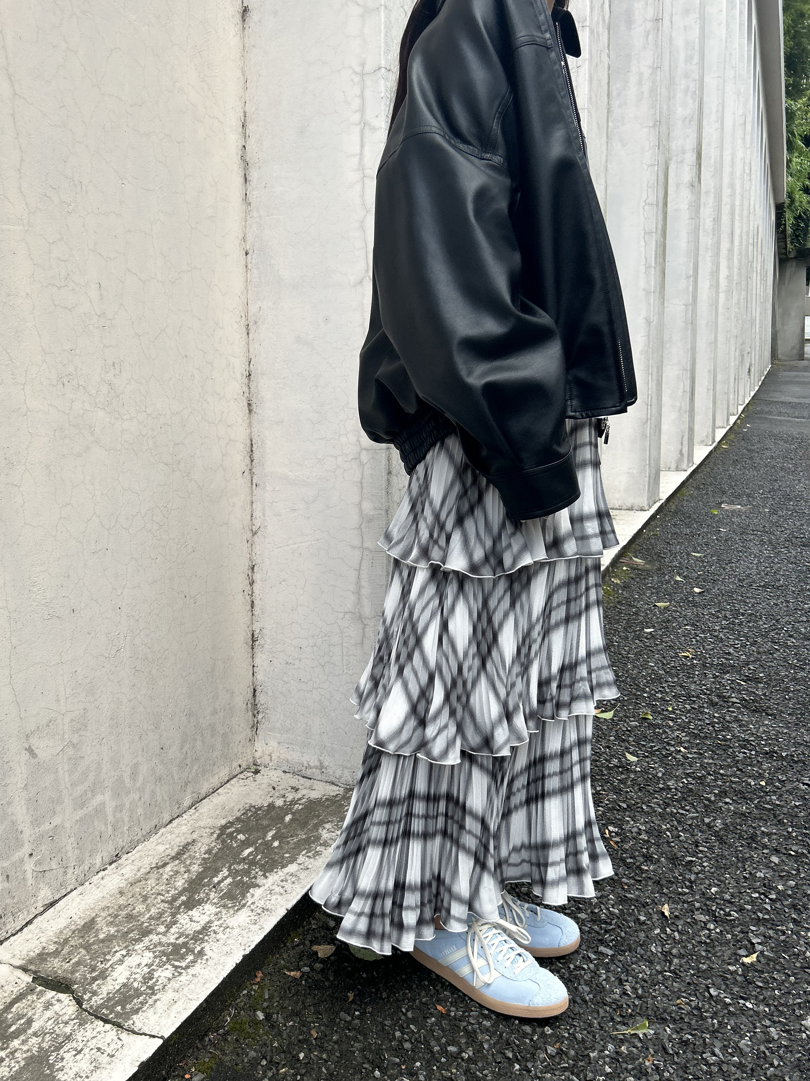 【Meruko】　adidas GAZELLE W スニーカー ガゼル(Gazelle)/adidas 人気の新作/中古通販【スニーカーダンク】