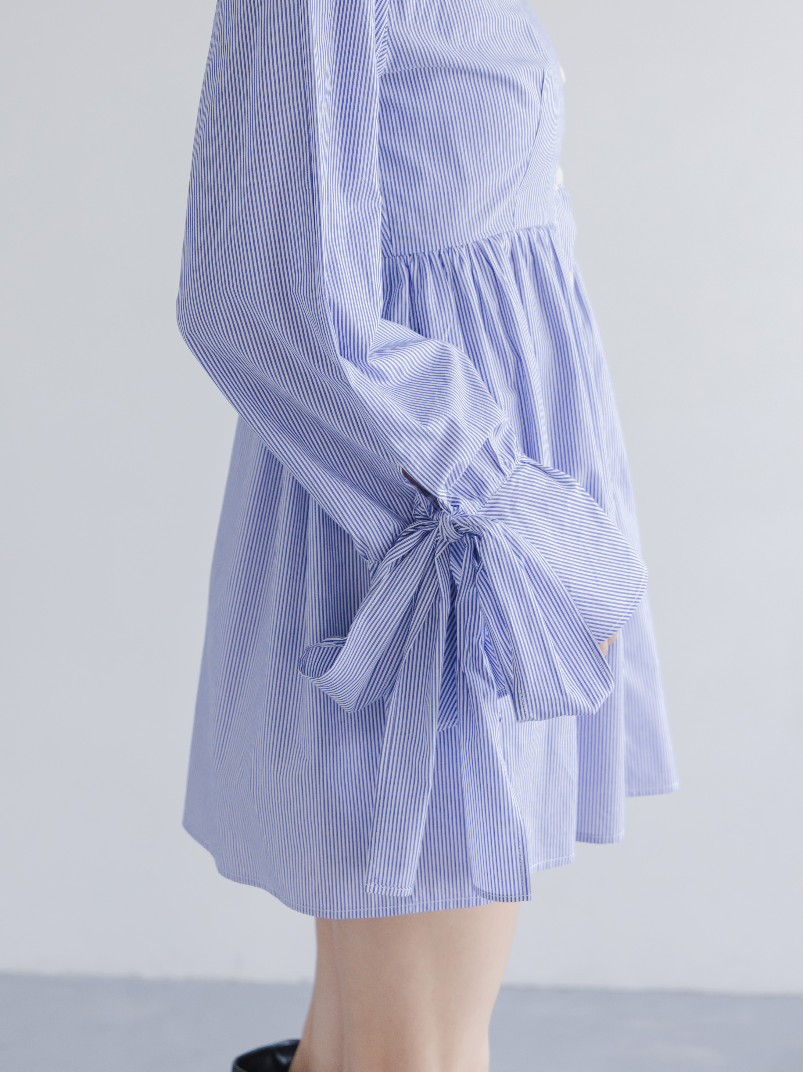 ニットセットブローチ付きミニシャツワンピース(ミニワンピース