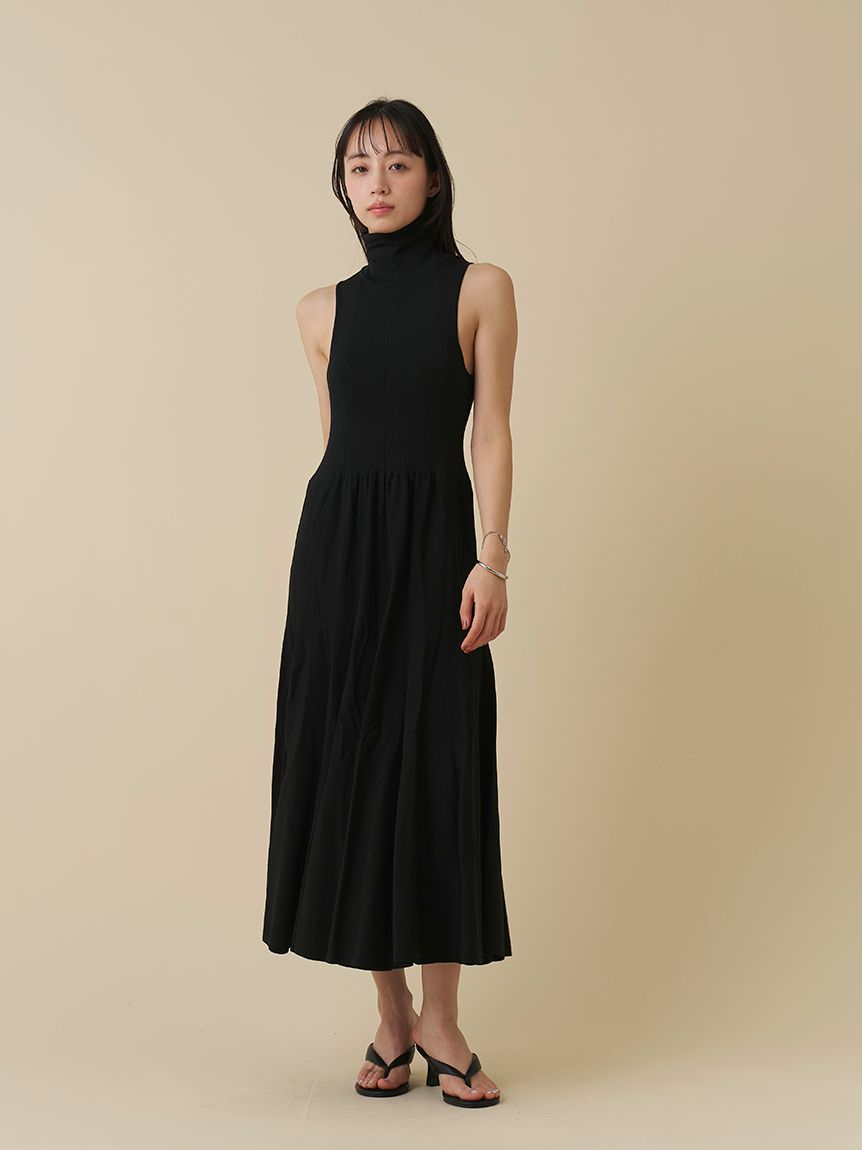 バックオープンデザインロングニットワンピース(ロングワンピース