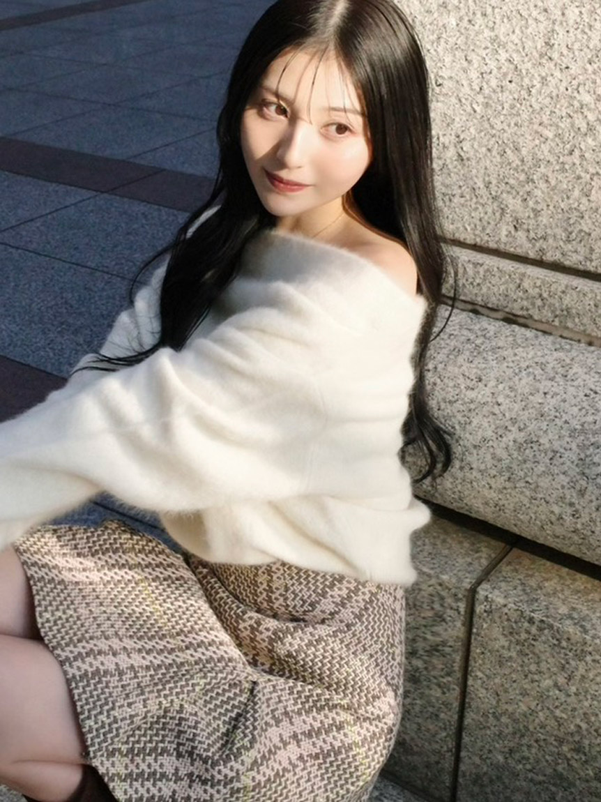 HIGH QUALITY/カンヘウォン着用】フォックスカシミヤオフショルプル