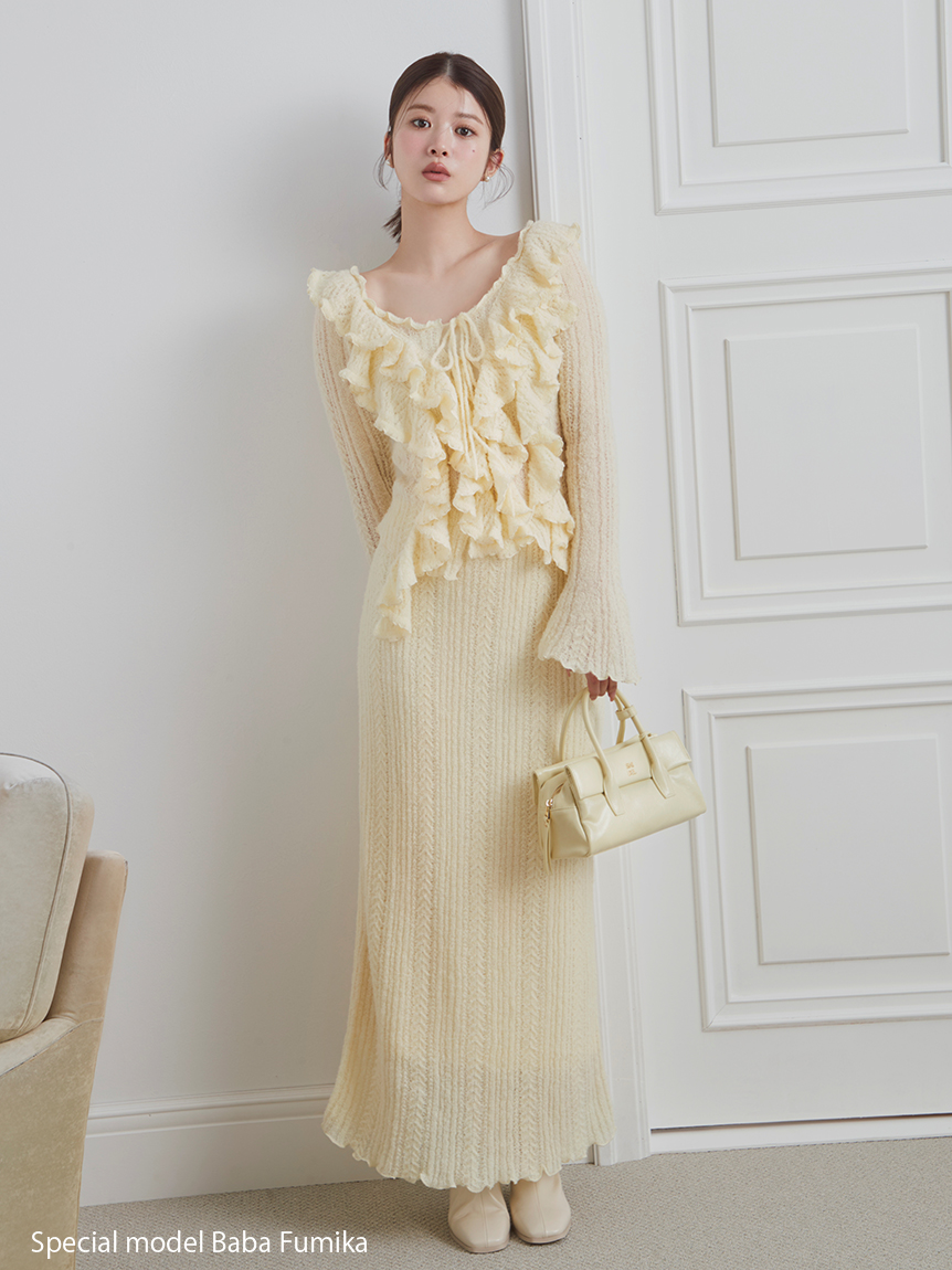 SNIDEL ラッフル刺練ニットプルオーバー SNIDEL（スナイデル）の「ラッフル刺繍ニットプルオーバー（ニット