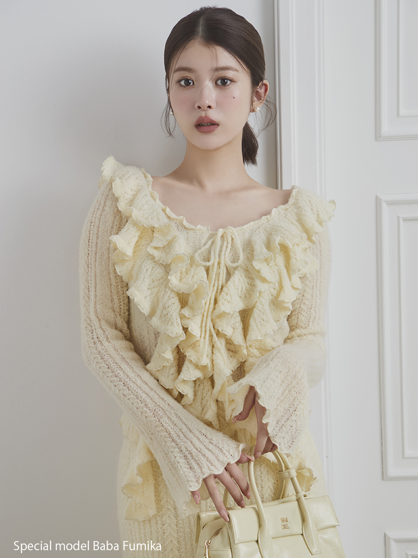 新作新品　SNIDEL スナイデル ラッフル刺繍ニットプルオーバー セール】ラッフル刺繍ニットプルオーバー（ニット/セーター